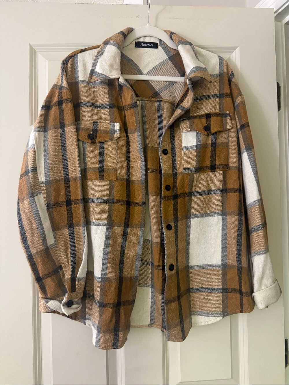 Shacket - Picture 2 of 3